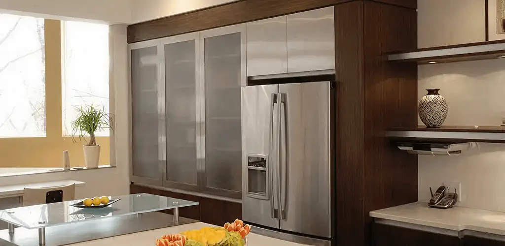 Cabinet door replacement and modern kitchen cabinet upgrade in Lakewood, CO
